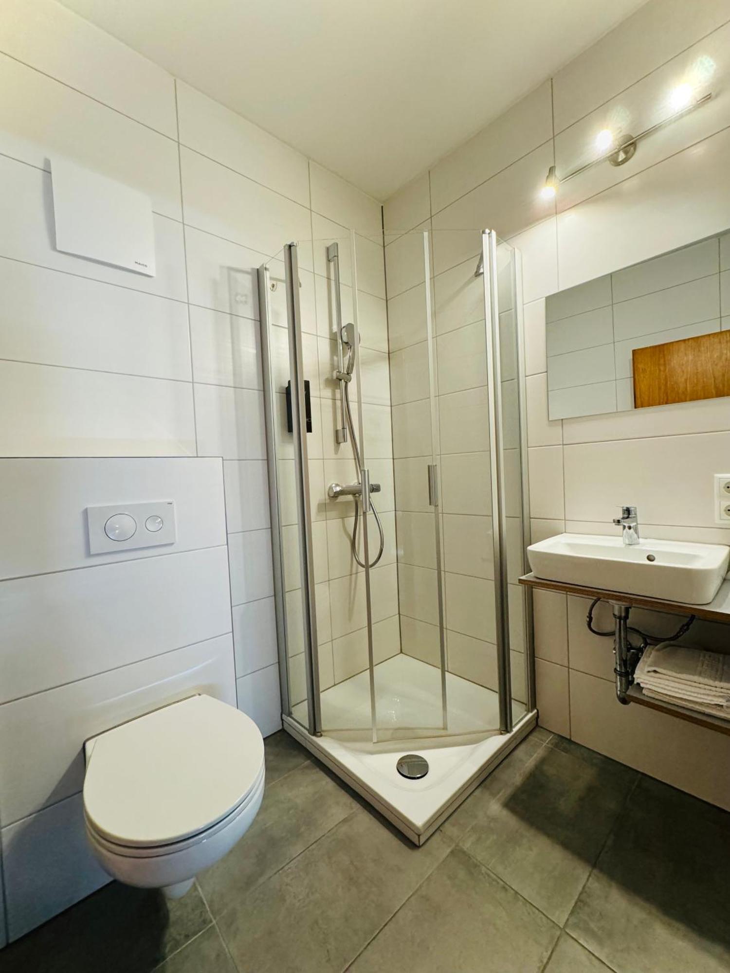 Landgasthof Zwickl Hotel *